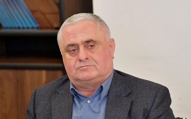 აბესაძე: ვიქტორ ჯაფარიძემ „პოსტივი“ 1000 ლარად გაყიდა