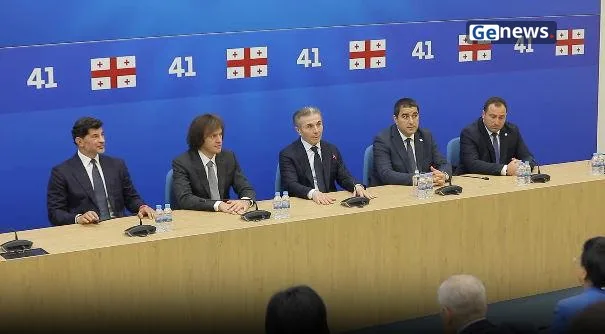 „ქართული ოცნების“ უმრავლესობის სხდომას ივანიშვილი ესწრება